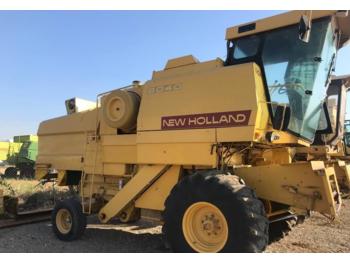 Ceifeira debulhadora New Holland 8040: foto 1