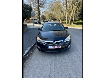 Automóvel OPEL