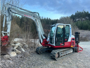 Mini escavadeira TAKEUCHI