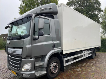 Caminhão furgão DAF CF 290