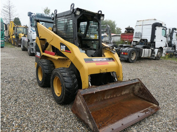 Mini carregadeira CATERPILLAR