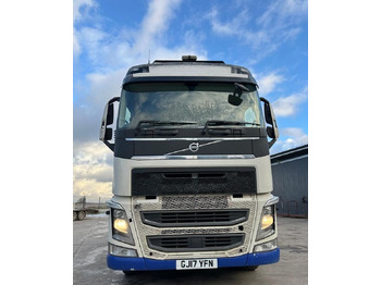 Locação de Volvo FH 500 Volvo FH 500: foto 2