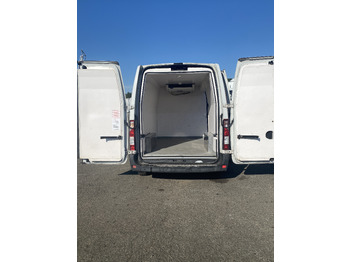 Carrinha frigorífica para transporte de alimentos RENAULT MASTER: foto 3