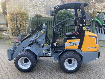 Carregadeira articulada GIANT