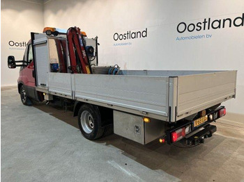 Furgão caixa aberta Iveco Daily 35C16 Flatbed + Crane HMF 252 T2: foto 5 Furgão caixa aberta Iveco Daily 35C16 Flatbed + Crane HMF 252 T2: foto 5