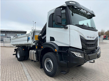 Caminhão basculante IVECO X-WAY
