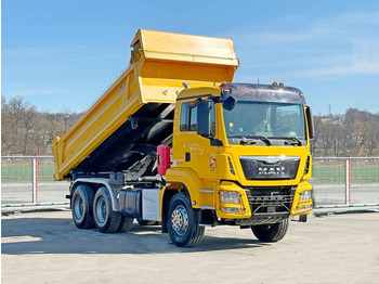Caminhão basculante MAN TGS 33.440