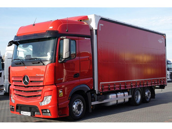 Caminhão com lona MERCEDES-BENZ Actros