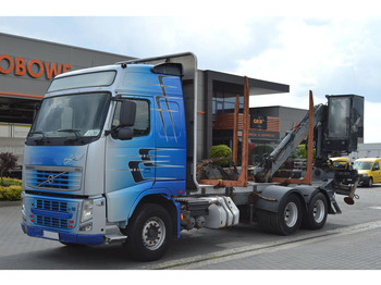 Caminhão florestal VOLVO FH13 520