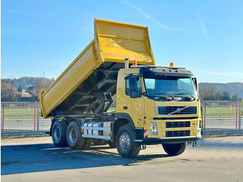 Caminhão basculante VOLVO FM 440