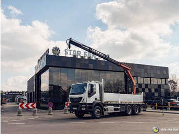 Caminhão grua IVECO Trakker