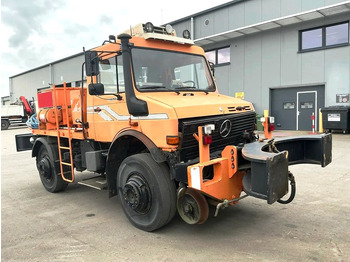 Veículo municipal/ Especial UNIMOG