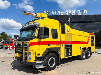 Caminhão VOLVO FM 460