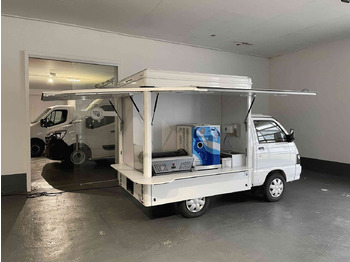 Food truck BORCO-HÖHNS