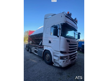 Caminhão furgão SCANIA R 580