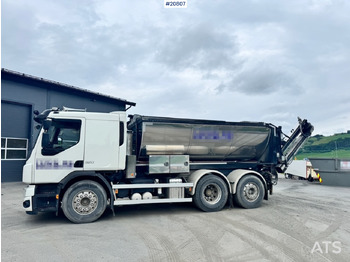 Caminhão VOLVO FE 320