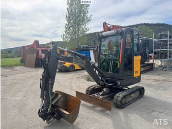 Escavadeira VOLVO EC18E