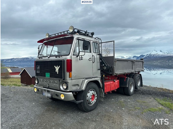 Camião de caixa aberta/ Plataforma, Caminhão grua Volvo F89 46: foto 2