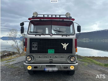 Camião de caixa aberta/ Plataforma, Caminhão grua Volvo F89 46: foto 3