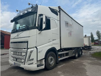 Caminhão furgão VOLVO FH 500