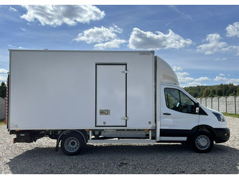 Carrinha de contentor IVECO Daily