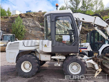 Escavadeira de rodas MECALAC