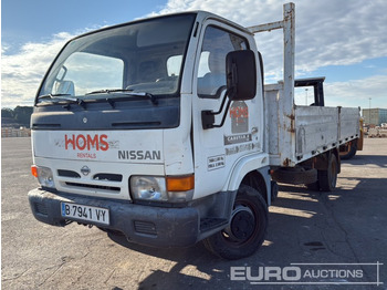 Camião de caixa aberta/ Plataforma NISSAN