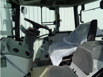 Locação de Claas Arion 430 Claas Arion 430: foto 5