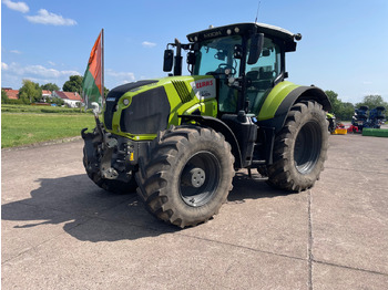 Trator CLAAS Axion 870