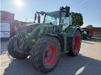Trator FENDT 724 Vario