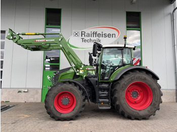 Trator FENDT 700 Vario