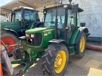 Trator JOHN DEERE 5075E