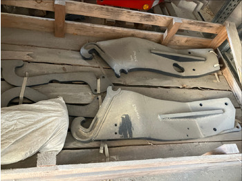 Carregador frontal para o trator STOLL