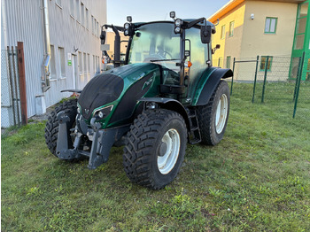 Trator VALTRA A114