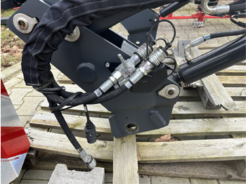 Carregador frontal para o trator Valtra Frontlader X36DM: foto 3