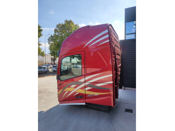 Cabine e interior de Caminhão Volvo FH 4 L2 H3: foto 3