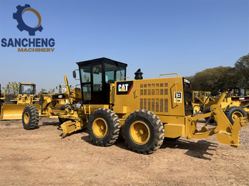 Motoniveladora CATERPILLAR 140H: foto 2