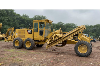 Motoniveladora CATERPILLAR 140K