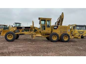 Motoniveladora CATERPILLAR 140K