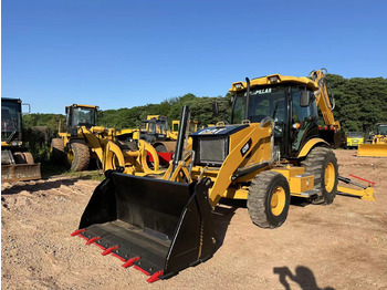 Retroescavadeira CATERPILLAR 420F2