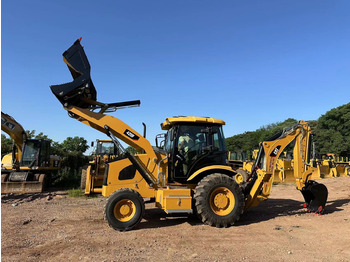 Retroescavadeira CATERPILLAR 420F2