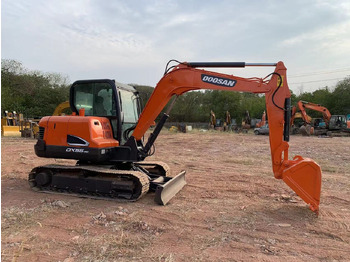 Escavadeira DOOSAN DX55