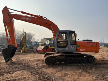 Escavadeira HITACHI EX200
