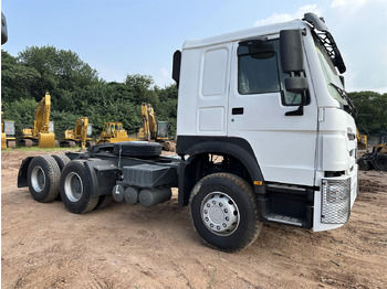 Tractor SINOTRUK HOWO 371 Tractor 6X4: foto 2