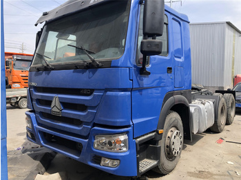 Tractor para transporte de materiais a granel Sinotruk Howo truck head: foto 1