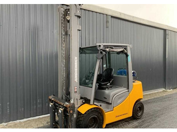 Empilhadeira a gás Jungheinrich TFG430s: foto 4 Empilhadeira a gás Jungheinrich TFG430s: foto 4