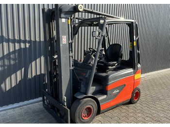 Empilhadeira elétrica LINDE E20