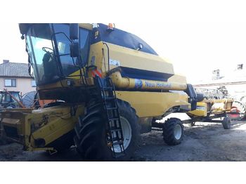 Ceifeira debulhadora nuevo NEW HOLLAND TC 5070: foto 1
