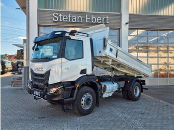 Caminhão basculante IVECO