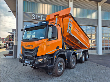 Caminhão basculante IVECO